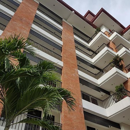Strawberry Residences Cebu ภายนอก รูปภาพ