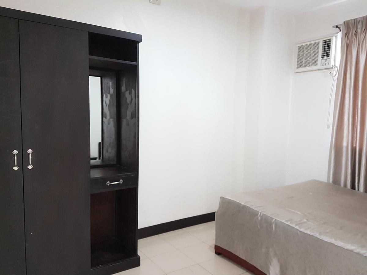 Strawberry Residences Cebu ภายนอก รูปภาพ